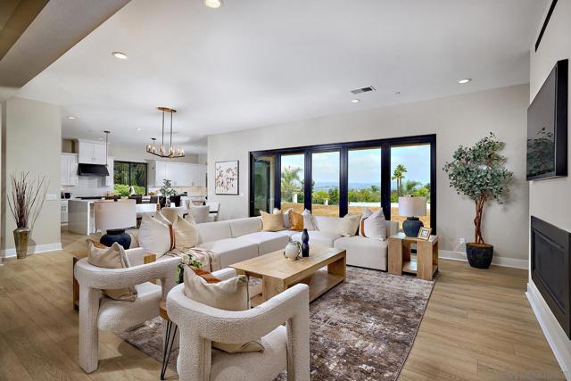 1755 Calle Catalina, Escondido CA: https://media.crmls.org/mediaz/769aaf95-5999-4dba-a5d6-24d46f2050b2.jpg