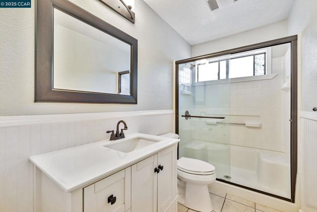 771 Center Ave, Martinez CA: https://media.crmls.org/mediaz/769b3d3b-7270-4b57-924c-ebe6ae571c44.jpg