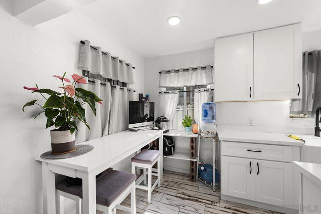 849 851 Missouri St, San Diego CA: https://media.crmls.org/mediaz/769b7dda-c32a-4547-8dad-e1b79d3cf9b7.jpg