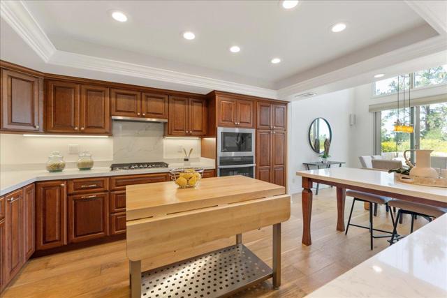 115 El Pinar, Los Gatos CA: https://media.crmls.org/mediaz/769bc3ee-83e8-4538-9013-9634a2678642.jpg