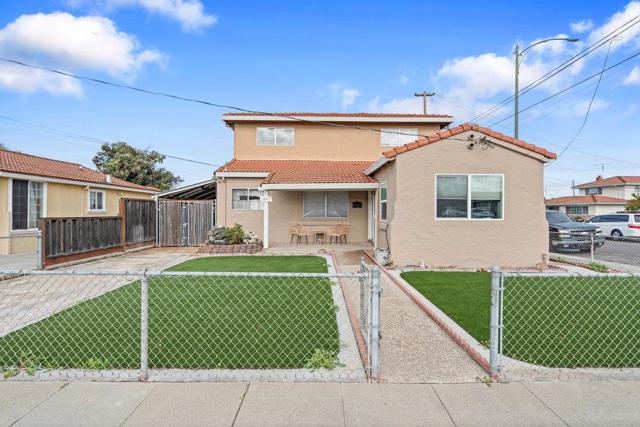 1545 E Saint John Street, San Jose CA: https://media.crmls.org/mediaz/769c3b02-5fb8-4bb7-a55d-9adfa4568c59.jpg