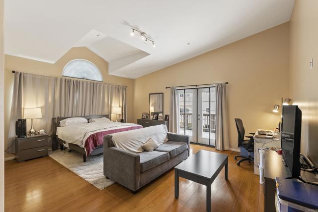 Detail Gallery Image 31 of 73 For 535 F Ave #4,  Coronado,  CA 92118 - 3 Beds | 2 Baths