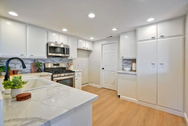Detail Gallery Image 9 of 40 For 3115 Avenida Topanga, Carlsbad,  CA 92009 - 3 Beds | 2/1 Baths