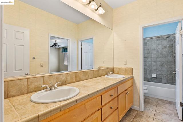 906 Natoma Ct, Discovery Bay CA: https://media.crmls.org/mediaz/769da0f1-db04-4f1e-a0fd-0b2033bab16b.jpg
