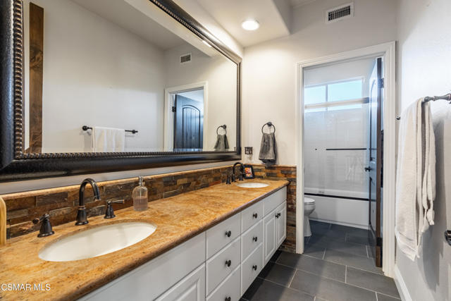 5302 Via Jacinto, Newbury Park CA: https://media.crmls.org/mediaz/769ddc38-54ce-4a5e-bae9-1cc10a201978.jpg