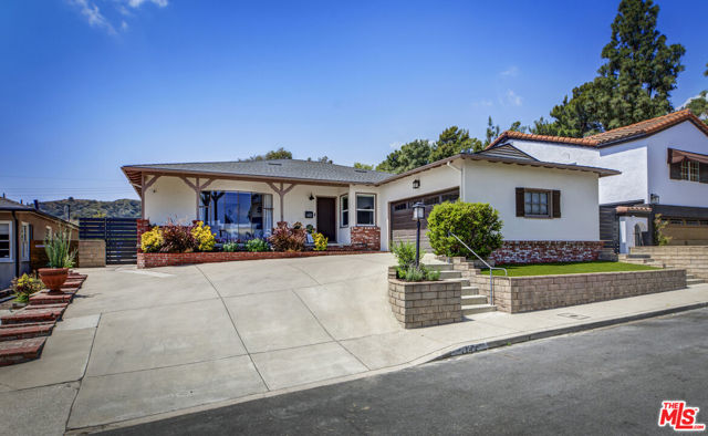 1142 Arbor Dell Road, Los Angeles CA: https://media.crmls.org/mediaz/769df183-3172-4d43-b59d-6d2ec3fefb2f.jpg