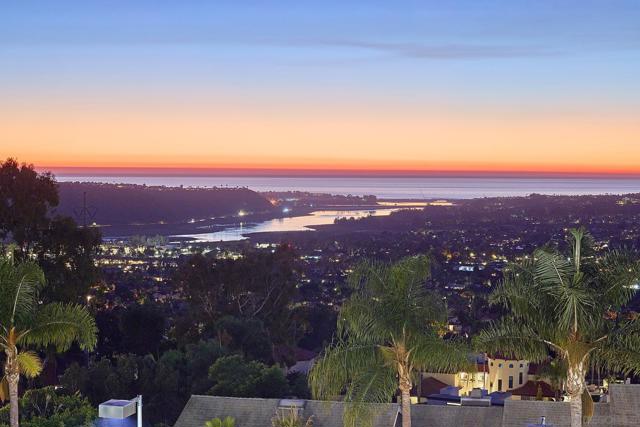 7117 Obelisco Cir, Carlsbad CA: https://media.crmls.org/mediaz/769df659-2a11-4610-b224-47b06c5f2acc.jpg