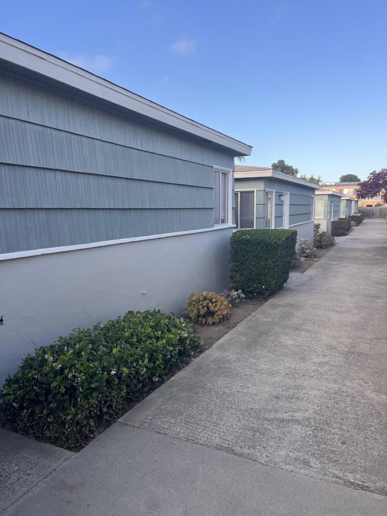 4115 Ingraham St - photo 4
