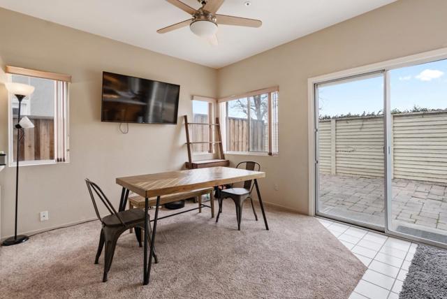 18177 Stonegate Court, Salinas CA: https://media.crmls.org/mediaz/769e217b-6b10-44e1-96aa-2ba1ec4abbe3.jpg
