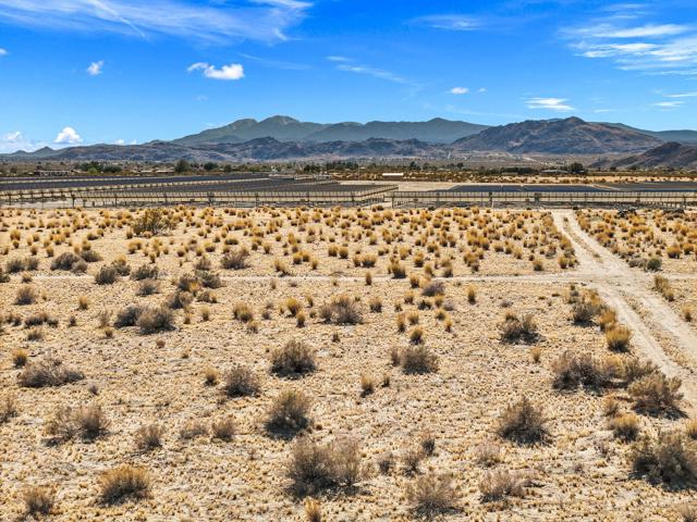 0 Sun Mesa Road, Joshua Tree CA: https://media.crmls.org/mediaz/769ed3a2-e3bc-4ba8-b1a6-b8a03c5703e2.jpg