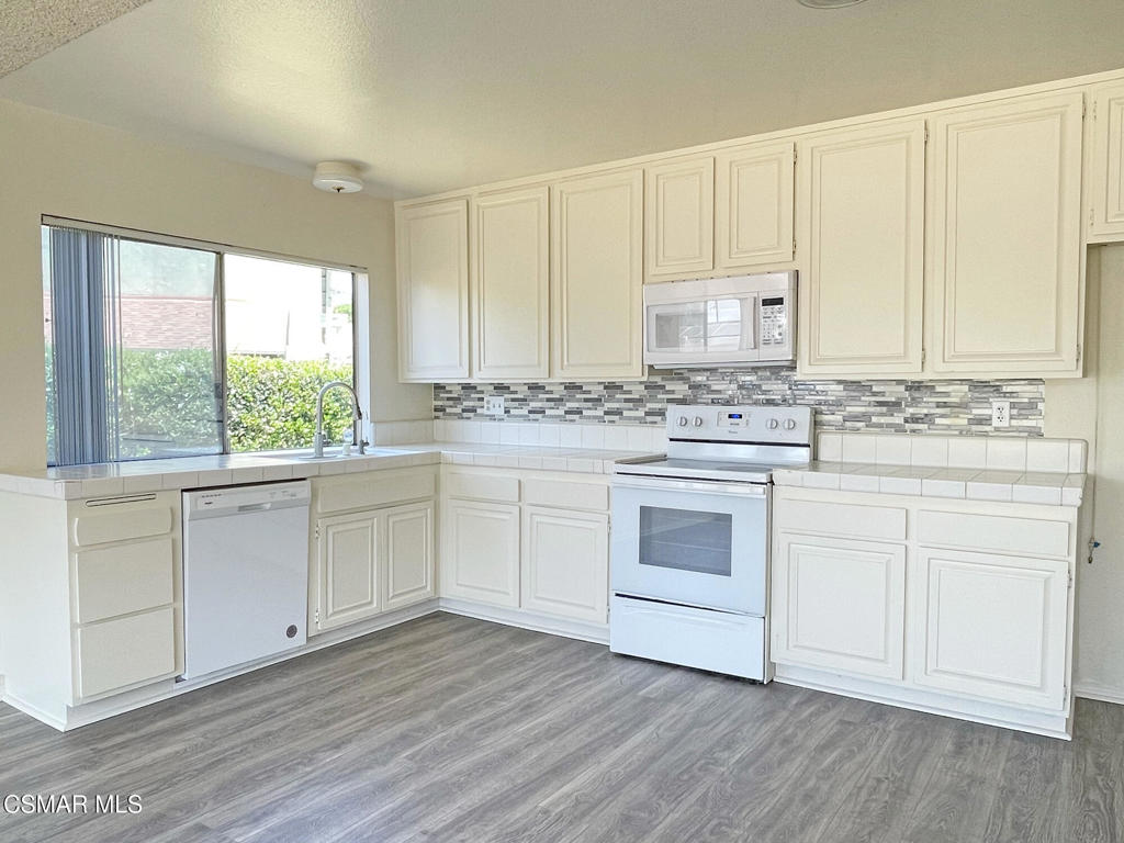 https://media.crmls.org/mediaz/769f16ad-5927-4db4-9fd1-40f00691e6bc.jpg?preset=X-Large