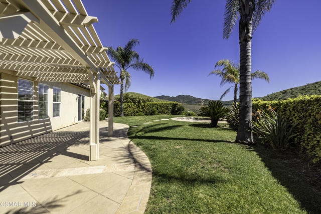 3178 Sunset Hills Boulevard, Thousand Oaks CA: https://media.crmls.org/mediaz/769fd76a-835b-491b-8d9a-564d5b767763.jpg