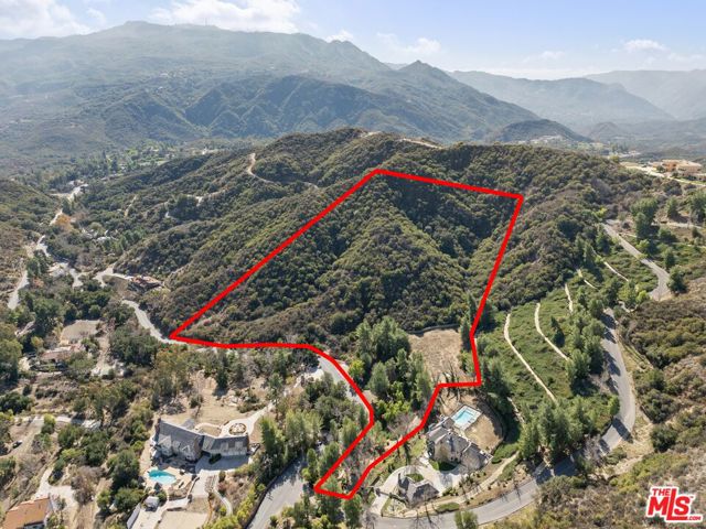 24600 Thousand Peaks Rd, Calabasas CA: https://media.crmls.org/mediaz/769fe3f4-e0d8-432e-9021-db796ee631b6.jpg