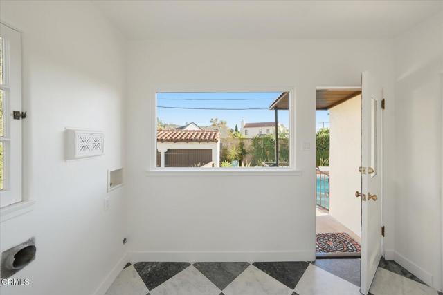 Detail Gallery Image 24 of 69 For 1110 E Mountain St, Glendale,  CA 91207 - 4 Beds | 3 Baths