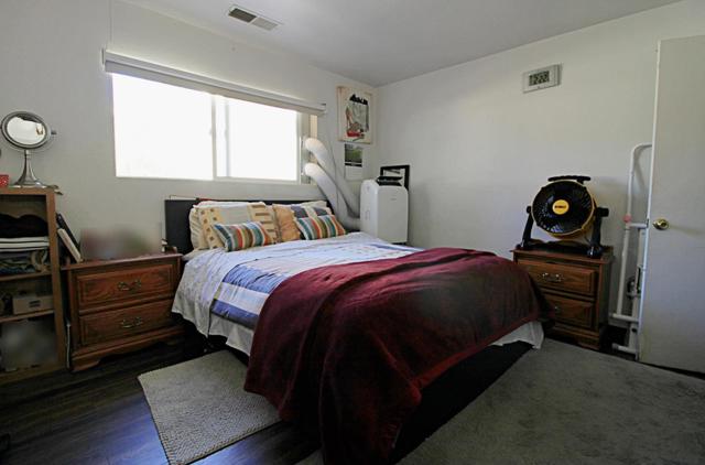 657 2nd Avenue, Redwood City CA: https://media.crmls.org/mediaz/76a0f13b-fe22-474f-92bc-3bed32db53d8.jpg