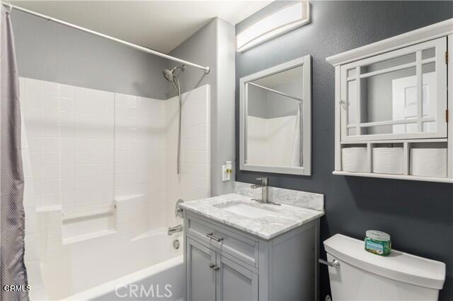 26520 Arboretum Way, Murrieta CA: https://media.crmls.org/mediaz/76a12b2a-b952-43b5-9b22-58a35755c5eb.jpg