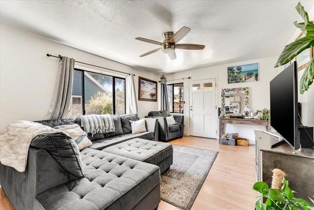 522 Oak Drive, Capitola CA: https://media.crmls.org/mediaz/76a20229-99be-4860-a58d-3b45f162200c.jpg
