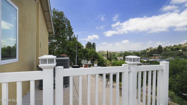 876 Emerson Street, Thousand Oaks CA: https://media.crmls.org/mediaz/76a3451c-c041-4651-b370-be8d99c503dd.jpg