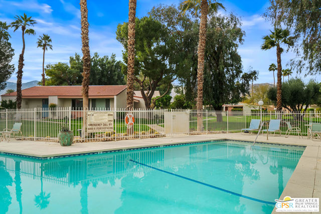 2522 N Whitewater Club Drive #D, Palm Springs, CA 92262