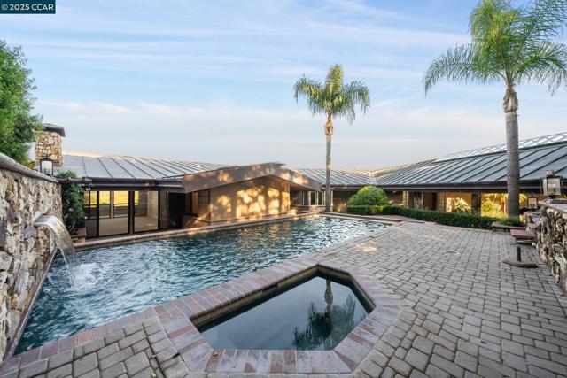 21 Deer Oaks Ct, Pleasanton CA: https://media.crmls.org/mediaz/76a41c2a-c504-42d9-8a4e-c8a79985578c.jpg