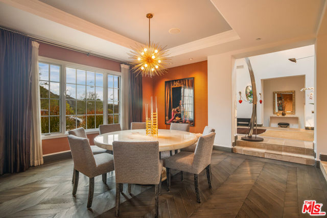 25029 Abercrombie Lane, Calabasas CA: https://media.crmls.org/mediaz/76a46fda-f1e8-4713-9c01-cf5122a8994c.jpg