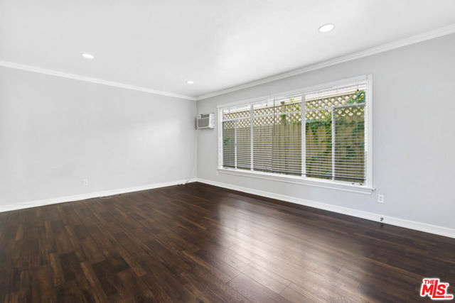 920 Westbourne Drive, West Hollywood CA: https://media.crmls.org/mediaz/76a4adcc-acb2-4b42-953c-ba2c4c33d6ef.jpg
