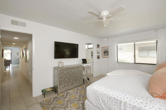 Image 16 of 42 For 74 La Ronda Drive