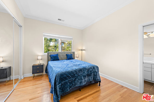 2428 Oak Canyon Place, Escondido CA: https://media.crmls.org/mediaz/76a65879-2ef6-4630-94c6-27c15c068b22.jpg