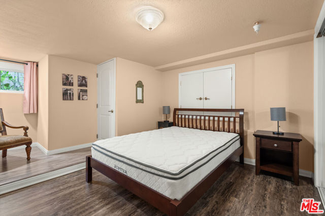 216 Montreal Street, Playa del Rey CA: https://media.crmls.org/mediaz/76a74465-89b9-4ea6-9739-c883a11e3cd1.jpg