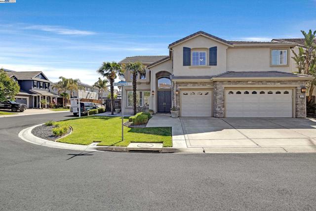 703 Seminole Ct, Discovery Bay CA: https://media.crmls.org/mediaz/76a7ef68-130b-4300-811e-97db873c55f6.jpg