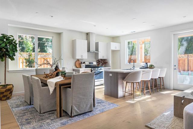 139 Flynn Avenue, Mountain View CA: https://media.crmls.org/mediaz/76a80d02-0f29-4c9c-9653-4af5b97df1e4.jpg