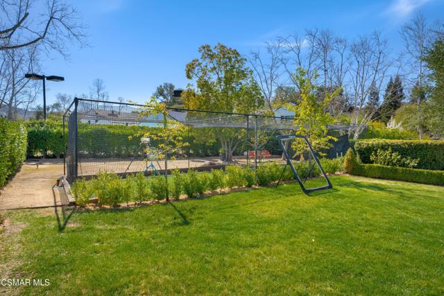 2160 Marshbrook Road, Thousand Oaks CA: https://media.crmls.org/mediaz/76a89b82-9056-40ee-8c68-9eb22d62f2d6.jpg