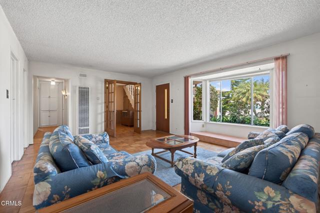 Detail Gallery Image 4 of 27 For 622 E Poplar St, Oxnard,  CA 93033 - 3 Beds | 3 Baths