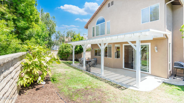 1796 Rock Spring Street, Newbury Park CA: https://media.crmls.org/mediaz/76a95b77-a11f-45c7-8553-4ac323d68487.jpg