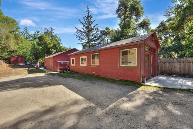 900 Mesa Grande Road, Aptos CA: https://media.crmls.org/mediaz/76a9d938-be40-41c9-9241-10ef589af241.jpg