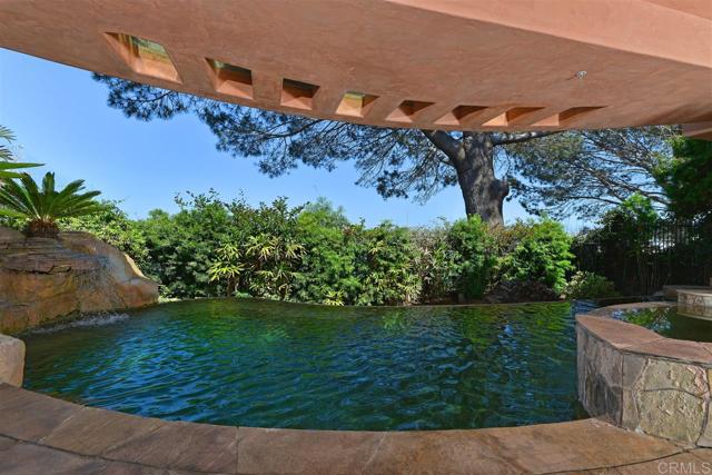 Detail Gallery Image 16 of 25 For 741 Rosecrans, San Diego,  CA 92106 - 3 Beds | 3/1 Baths