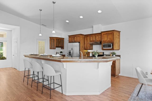 Detail Gallery Image 13 of 34 For 15615 Vista Vicente Dr #18,  Ramona,  CA 92065 - 3 Beds | 2/1 Baths