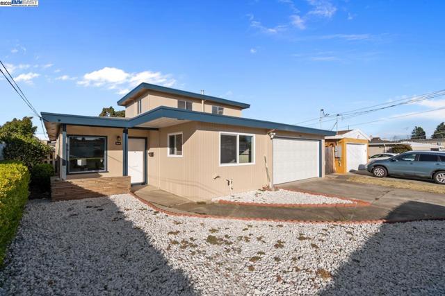 Image 31 of 34 For 2078 Fairbanks