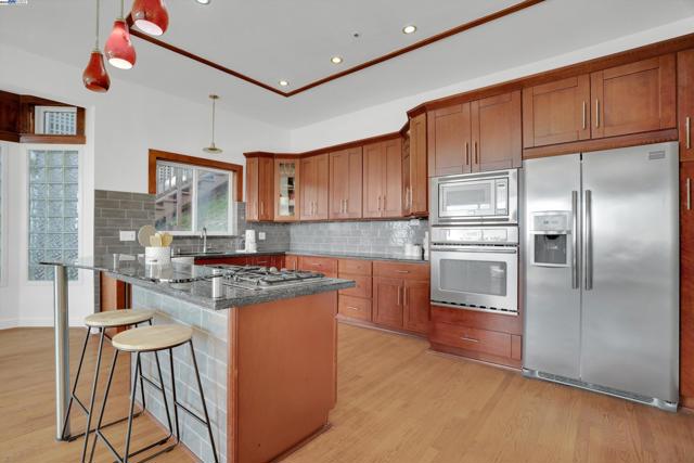Image 21 of 52 For 7001 Elverton Dr