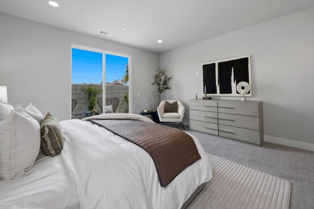 Image 24 of 41 For 41868 Volare Court