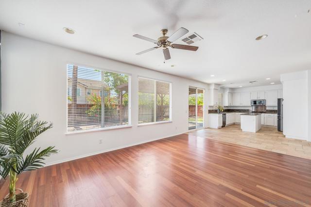 37434 Lumiere Avenue, Murrieta CA: https://media.crmls.org/mediaz/76abacc6-d562-44c3-a8e3-f8b41310db00.jpg