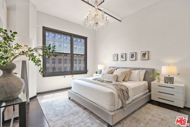 1645 N Vine Street, Los Angeles CA: https://media.crmls.org/mediaz/76abbdd2-4713-451f-b4f3-13eeab7be7e6.jpg