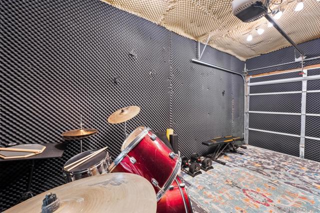 4602 Felton St, San Diego CA: https://media.crmls.org/mediaz/76abc96b-4648-4149-95d5-6ebdf2f82ab8.jpg