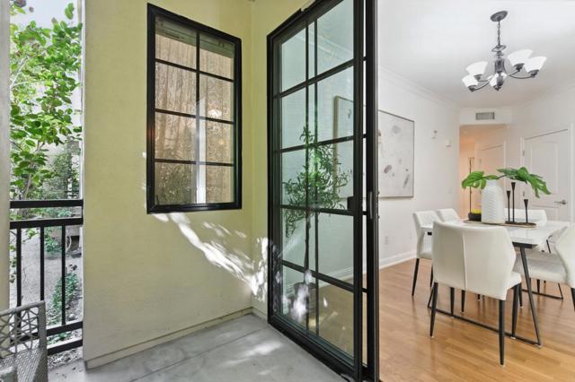 633 Elm Street, San Carlos CA: https://media.crmls.org/mediaz/76abf766-51f8-433e-ab07-63a7d8c502d9.jpg