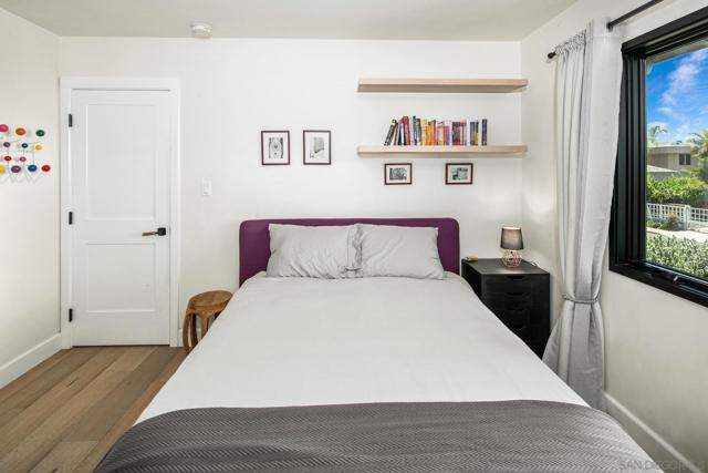 5341 Linda Way, La Jolla CA: https://media.crmls.org/mediaz/76ac822d-3c28-4bcb-9f3b-7e9e01067d2d.jpg