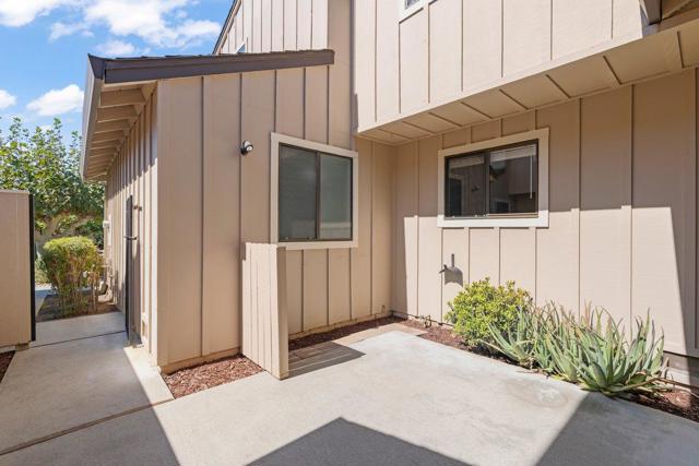 280 Joes Lane, Hollister CA: https://media.crmls.org/mediaz/76ad4a60-b023-48fb-b67d-95cc74972553.jpg