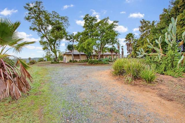 Detail Gallery Image 6 of 74 For 3655 Lupine Ln, Fallbrook,  CA 92028 - 3 Beds | 2 Baths