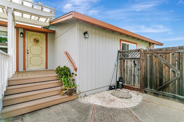 253 Forest Drive, Morgan Hill CA: https://media.crmls.org/mediaz/76aeb16a-4e1e-492c-aea8-3f85772c8455.jpg