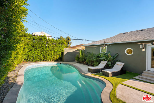17109 Burton Street photo 10