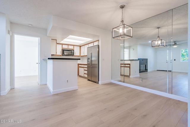 1165 Fitzgerald Road, Simi Valley CA: https://media.crmls.org/mediaz/76af9d1b-5a56-4391-afbb-61a8e7bf87d0.jpg